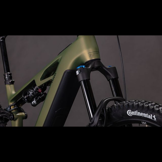 CUBE Stereo Hybrid ONE44 HPC TM 800 sähköpyörä CUBE Stereo Hybrid ONE44 HPC TM 800 sähköpyörä